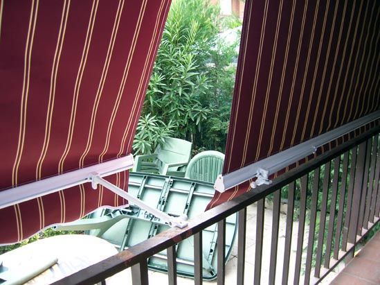 Toldo telón Barcelona Instalación toldos Barcelona